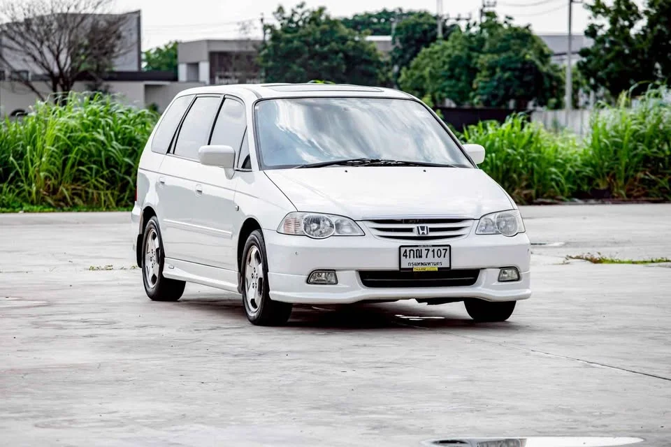 2002 Honda Odyssey II 3