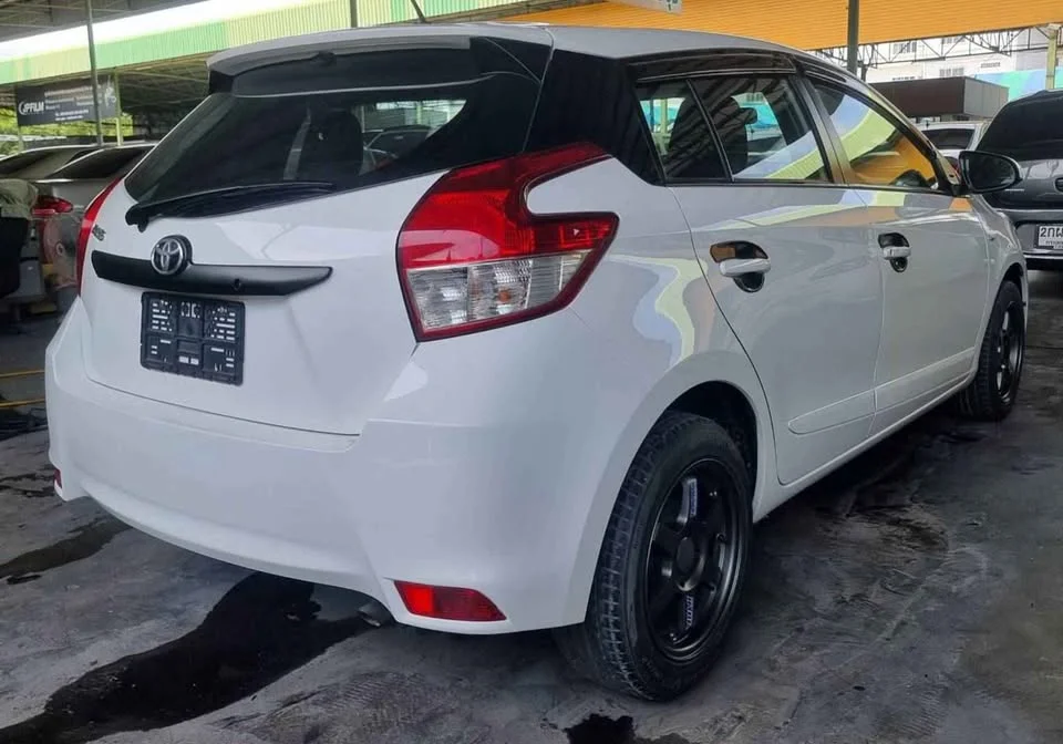 2015 Toyota Yaris III 3