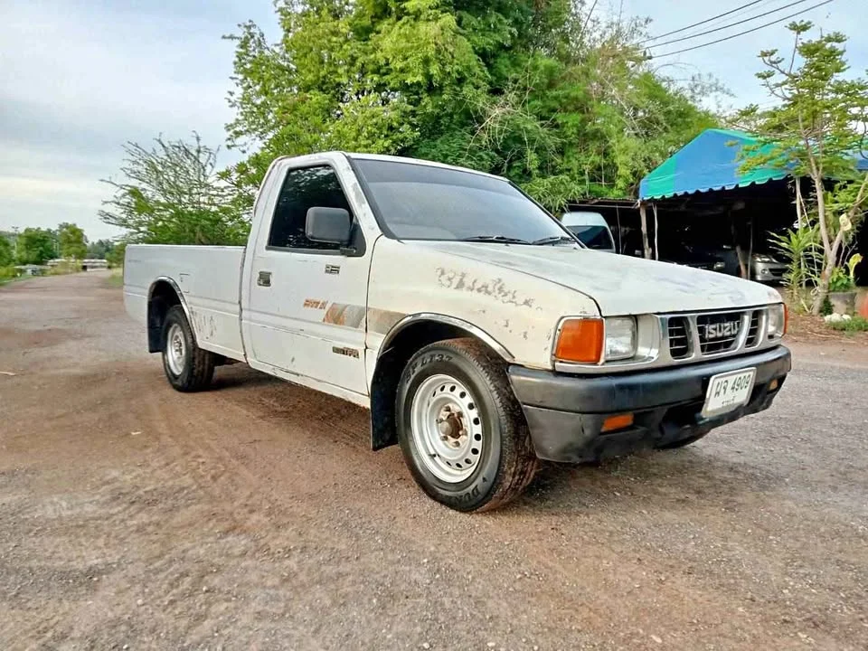 1991 Isuzu TFR III 2