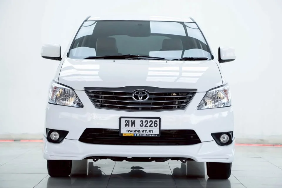 2012 Toyota Innova I 2