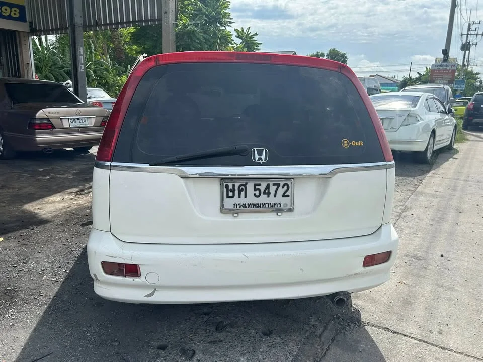 2004 Honda Stream I 3
