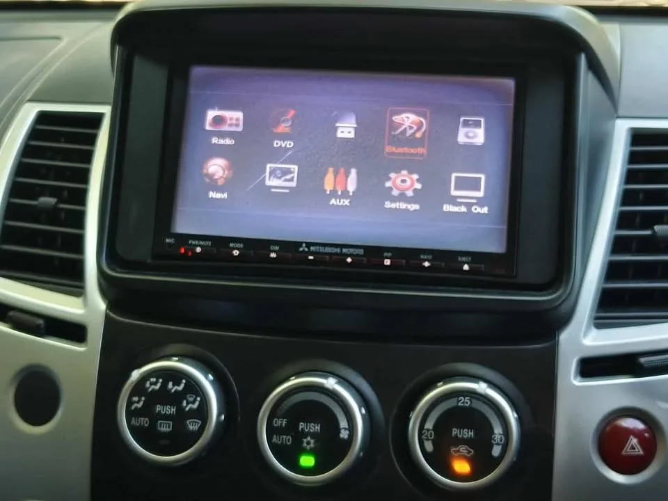 2012 Mitsubishi Pajero Sport II 2