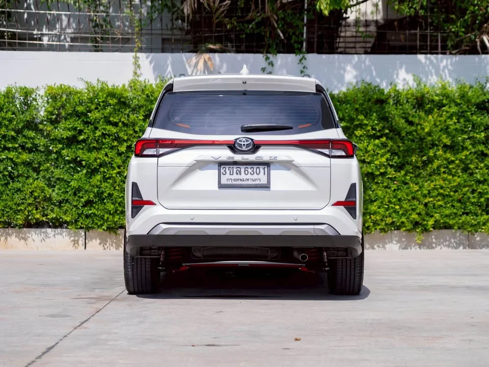2023 Toyota Veloz III 2