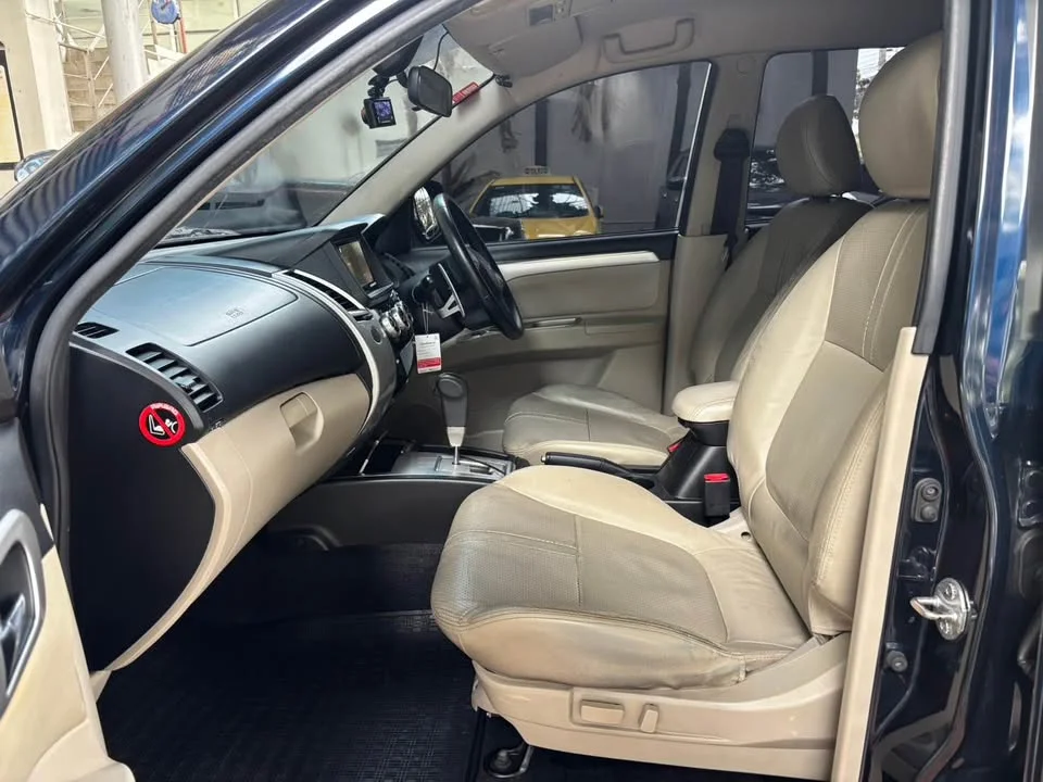 2012 Mitsubishi Pajero Sport II 3
