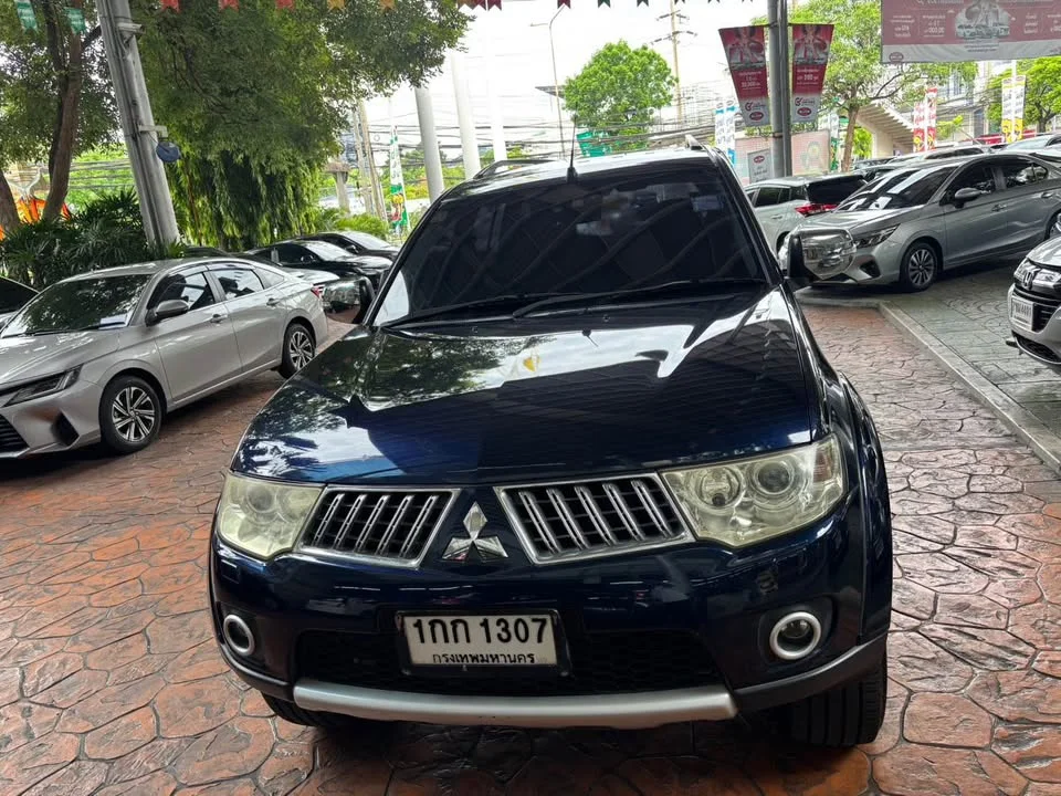 2012 Mitsubishi Pajero Sport II 2