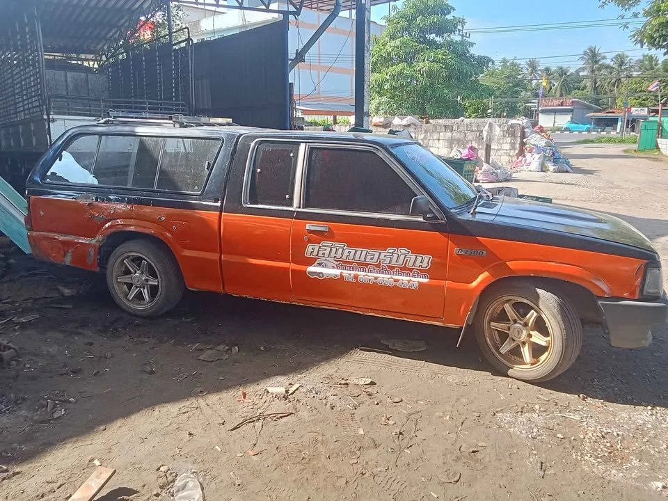 2000 Mazda B2500 IV 3
