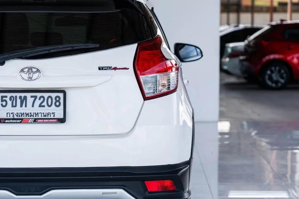2016 Toyota Yaris III 3