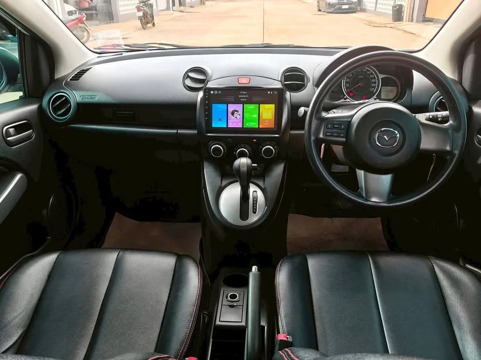 2012 Mazda 2 II 3