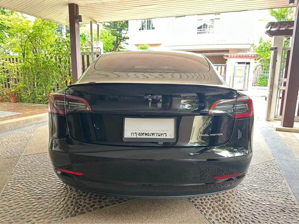 2023 Tesla Model 3 3