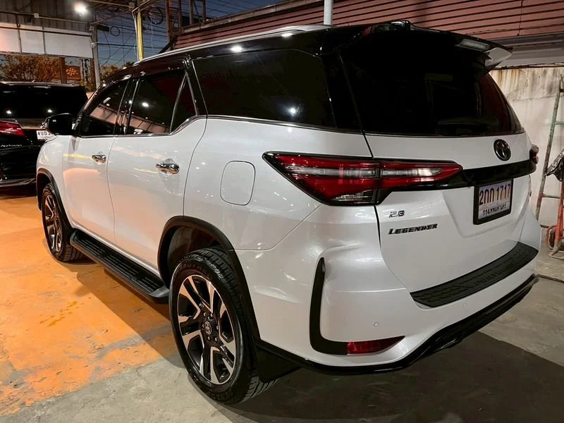 2025 Toyota Fortuner II 3