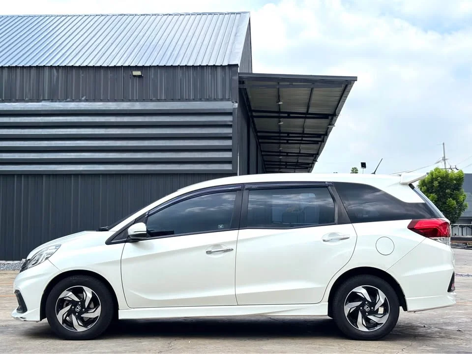 2015 Honda Mobilio II 2