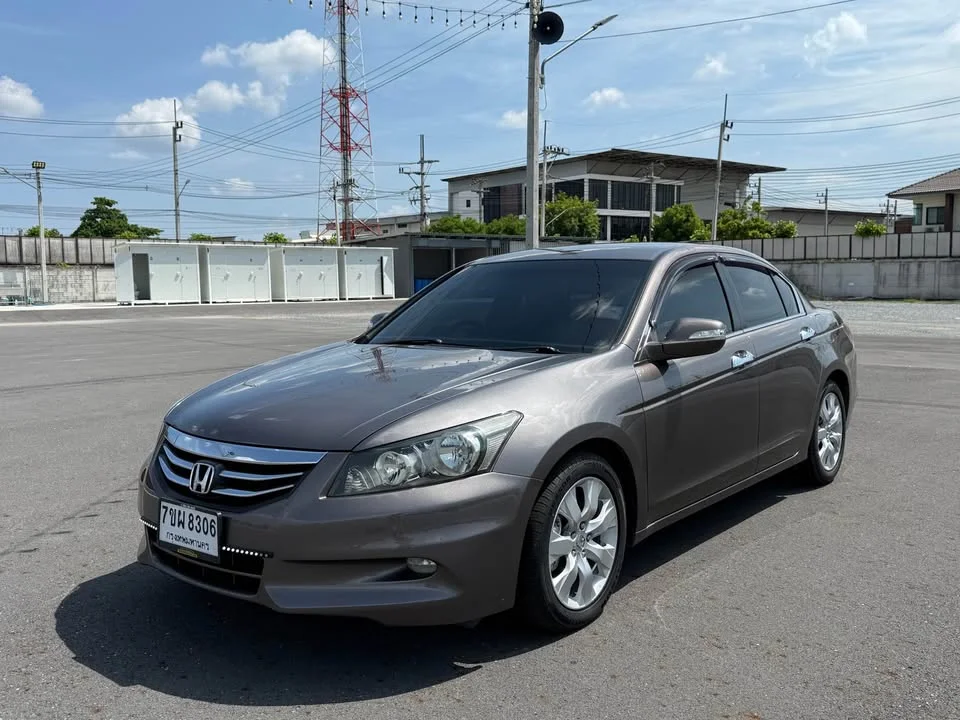 2011 Honda Accord VIII 3