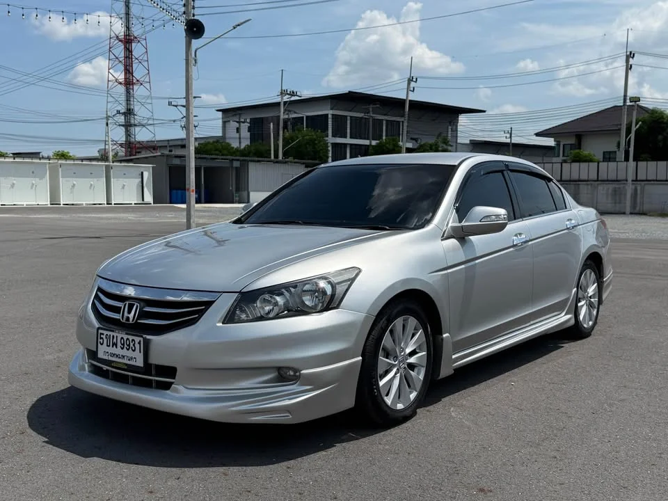 2011 Honda Accord VIII 3