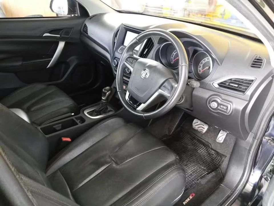 2017 MG 5 I  2
