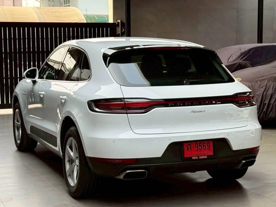 2020 Porsche Macan I 3