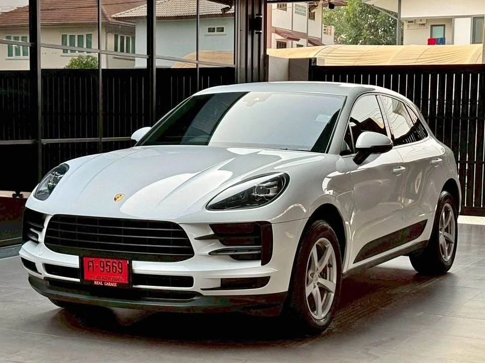 2020 Porsche Macan I 2