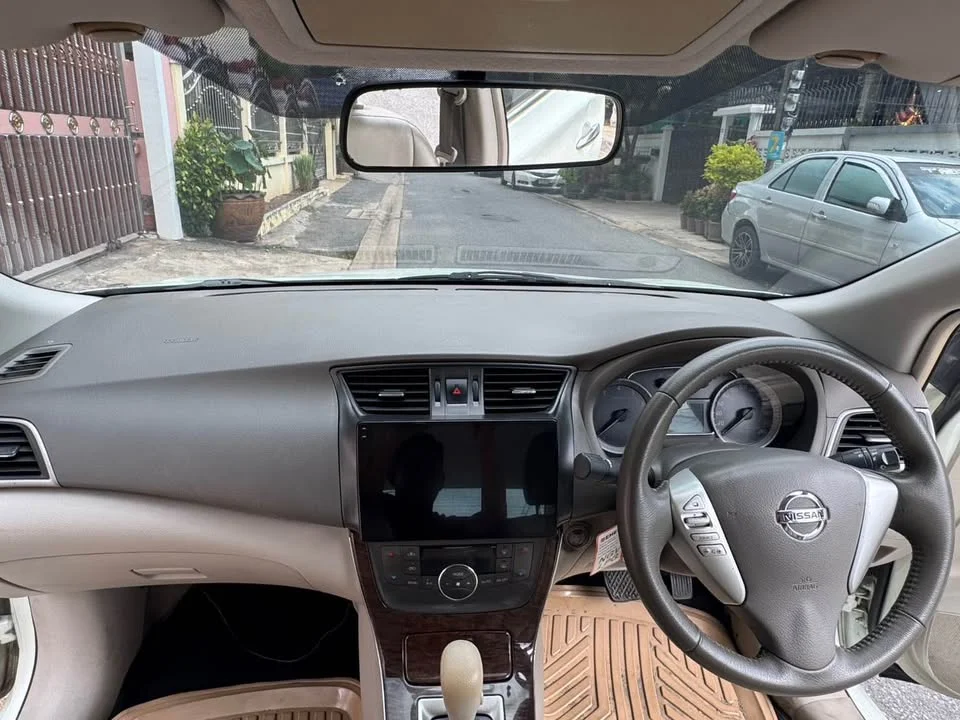 2013 Nissan Sylphy III (B17) 3