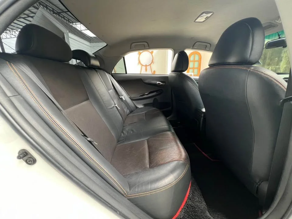 2013 Toyota Corolla Altis X (E140) 3