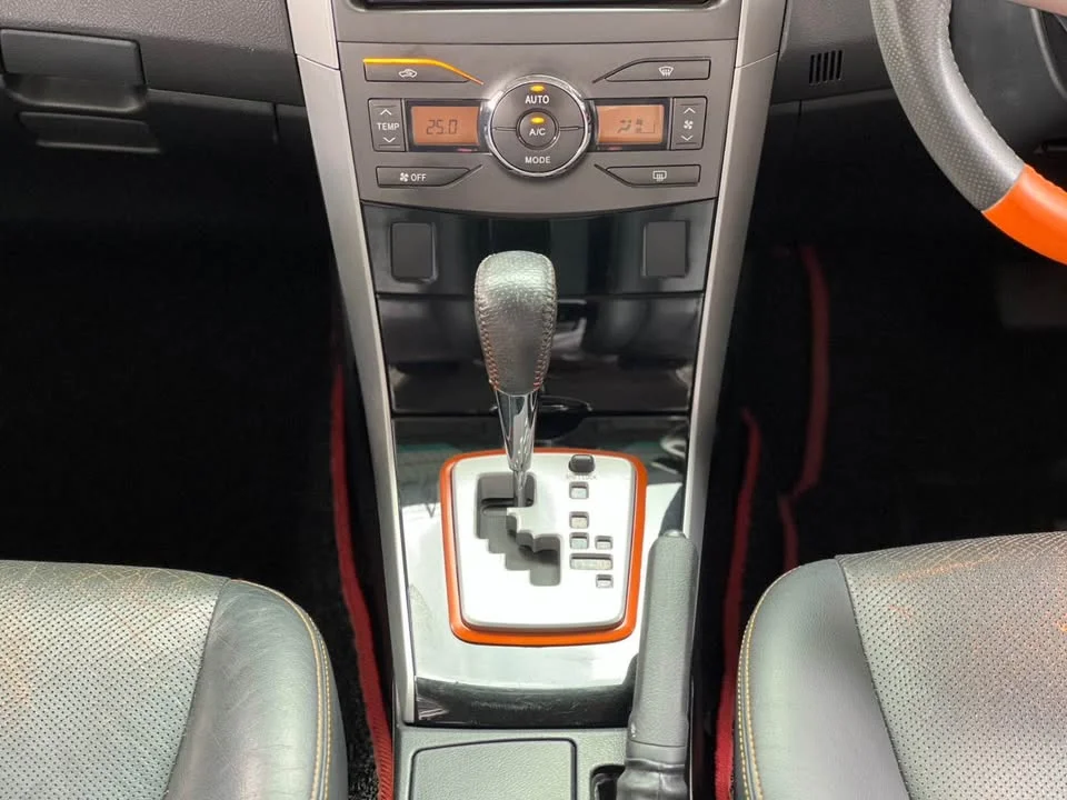 2013 Toyota Corolla Altis X (E140) 2