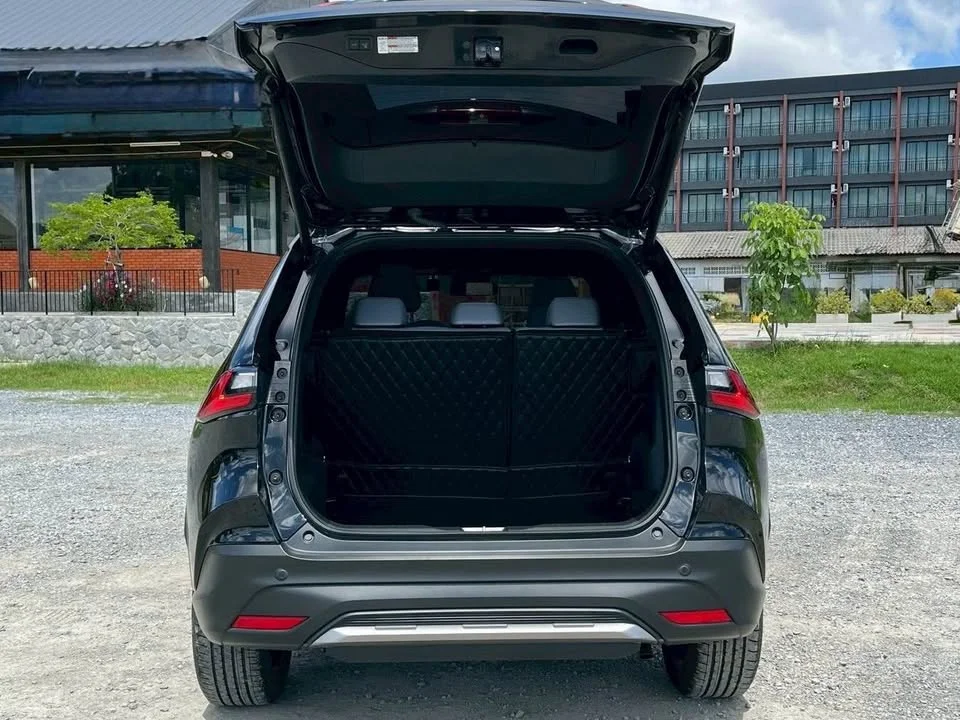 2023 Toyota Yaris Cross AC200 3