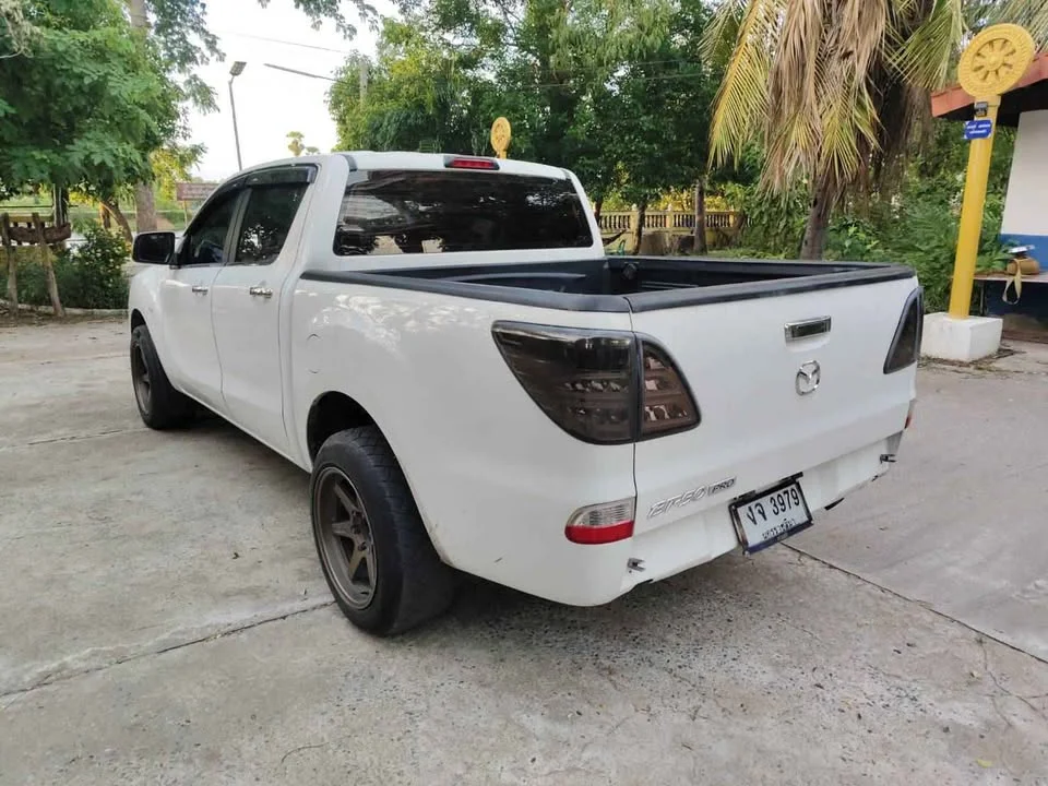 2012 Mazda BT-Series II 3