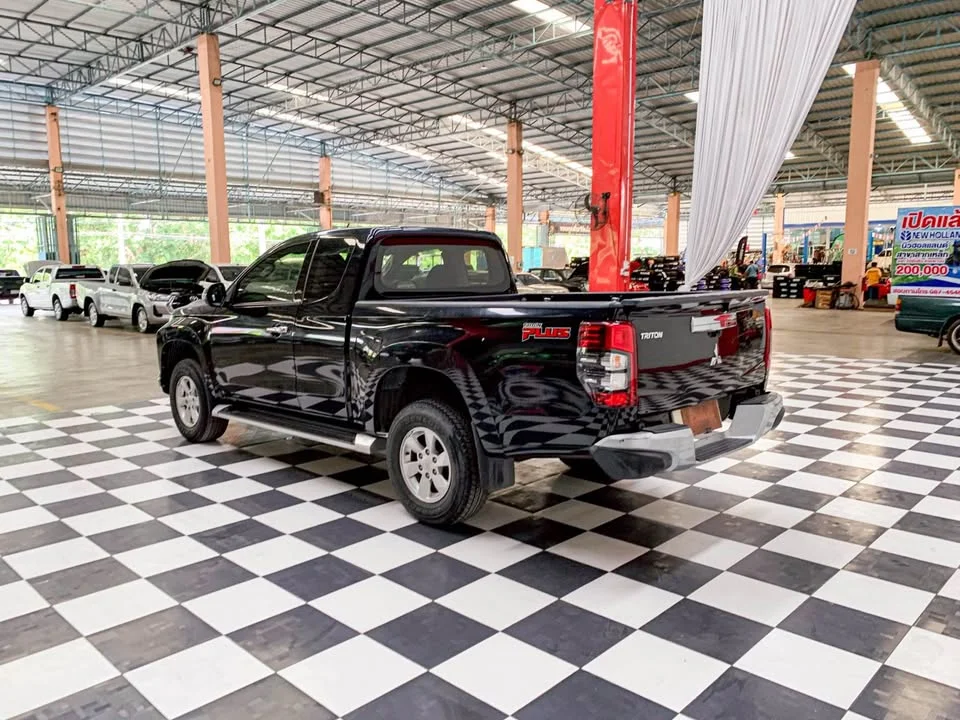 2019 Mitsubishi Triton V 2
