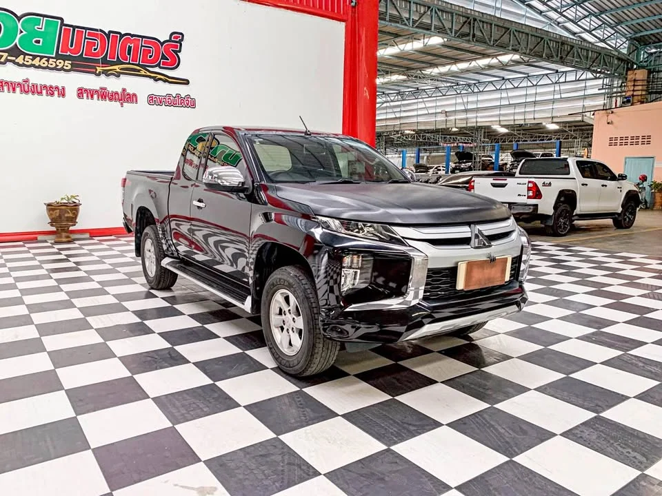 2019 Mitsubishi Triton V 3