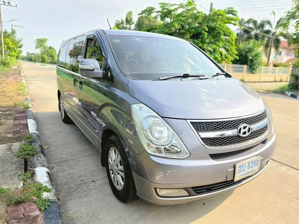 2011 Hyundai H-1 II 3