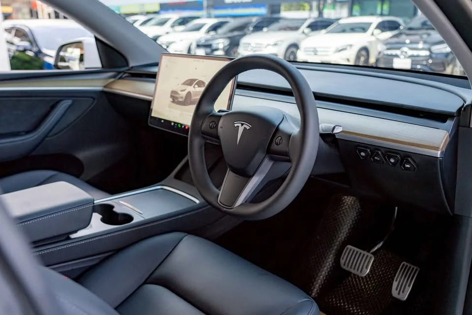 2023 Tesla Model Y 3
