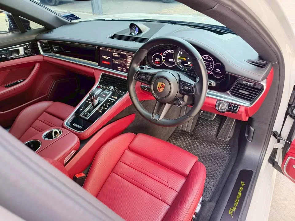2022 Porsche Panamera II 3