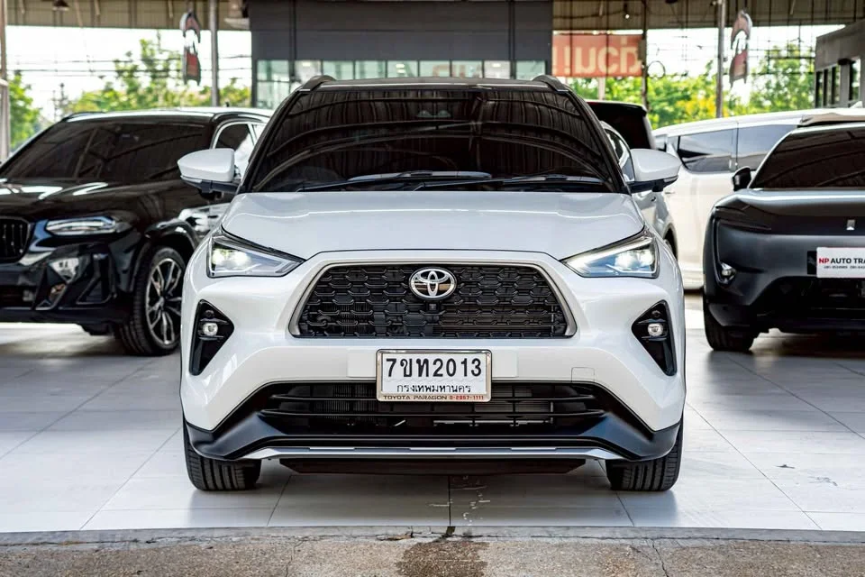 2026 Toyota Yaris Cross AC200 2