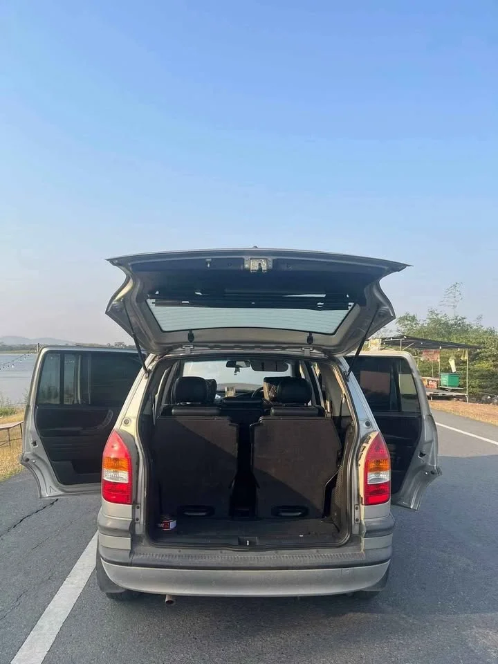 2004 Ford Escape I 3