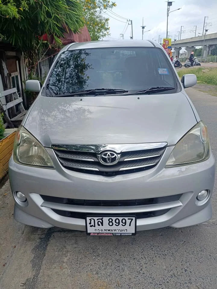 2010 Toyota Avanza I 3