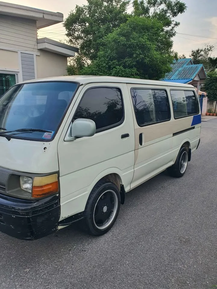 1994 Toyota Commuter IV (H100) 2