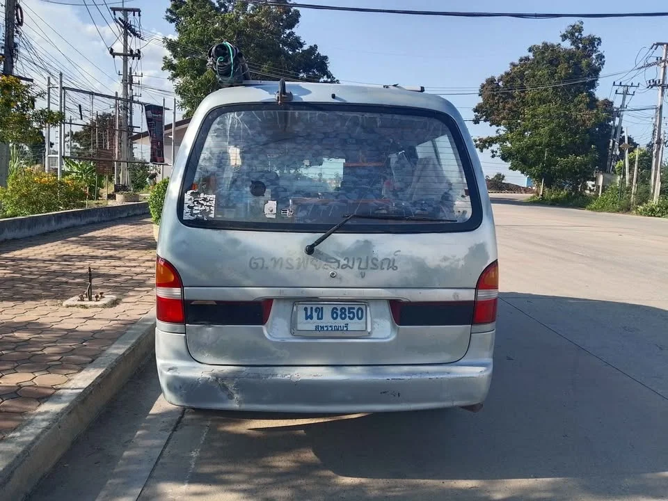 2004 Toyota Commuter IV (H100) 2