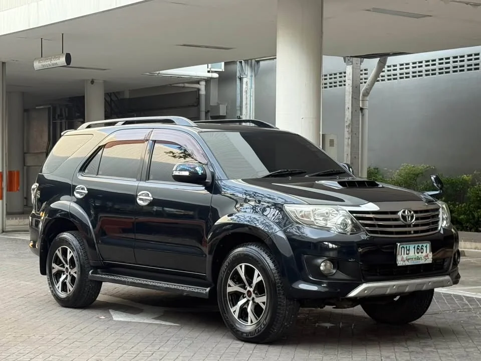 2013 Toyota Fortuner I 3