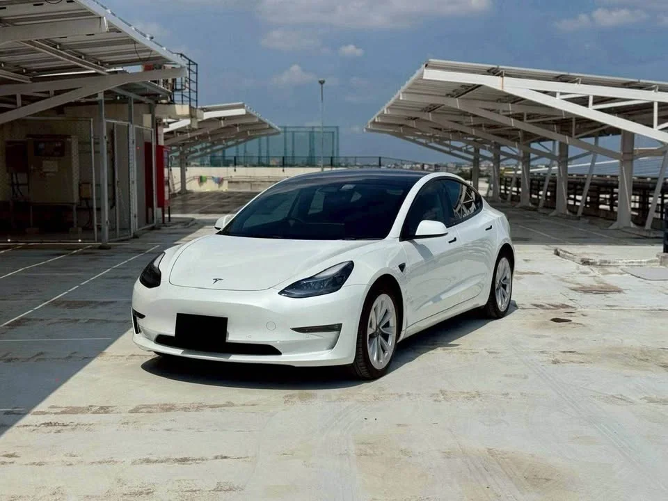2023 Tesla Model 3 3