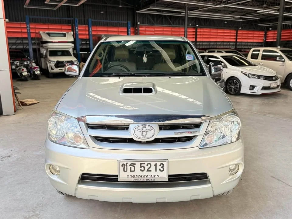 2007 Toyota Fortuner I 3