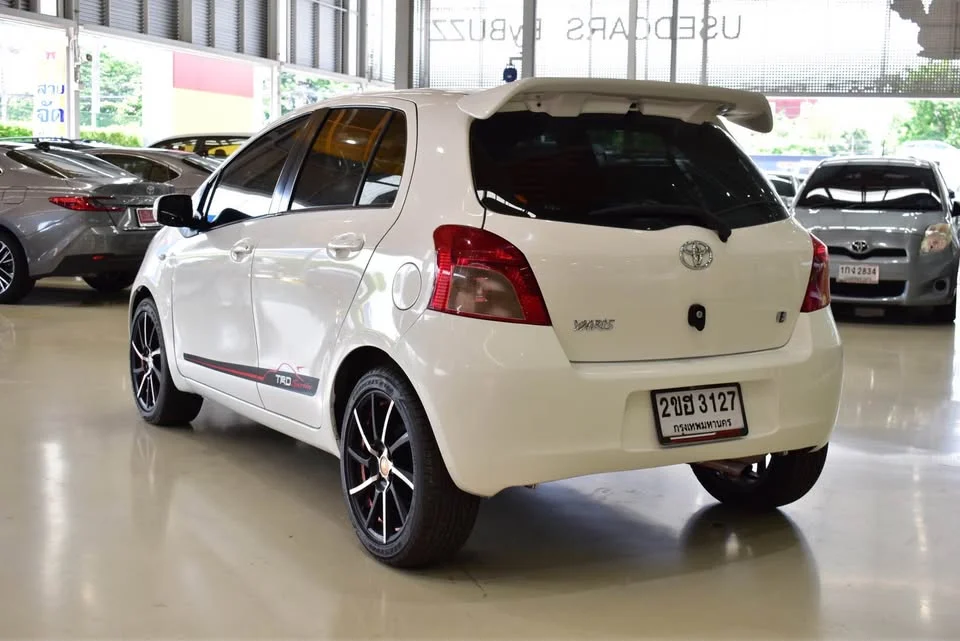 2007 Toyota Yaris II 2