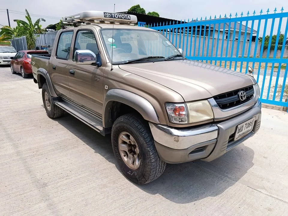2003 Toyota Hilux Tiger VI 3