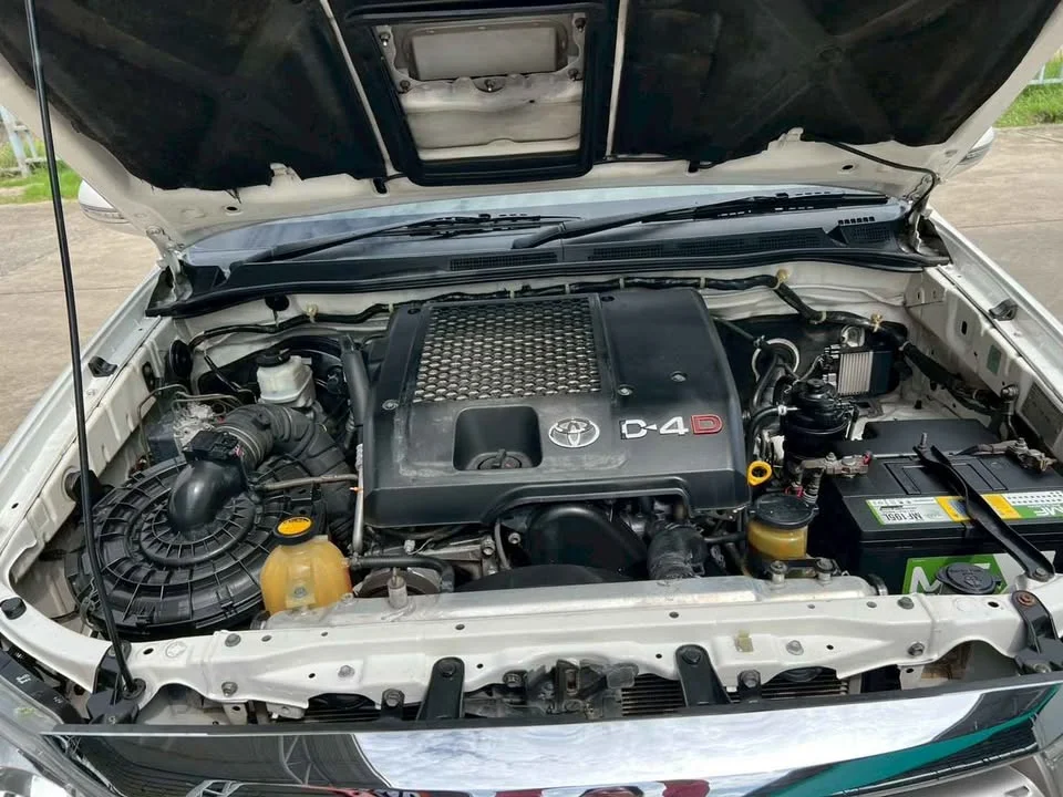 2010 Toyota Fortuner I 2