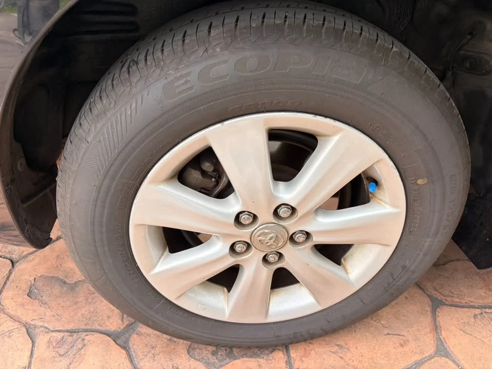 2009 Toyota Corolla Altis X (E140) 3