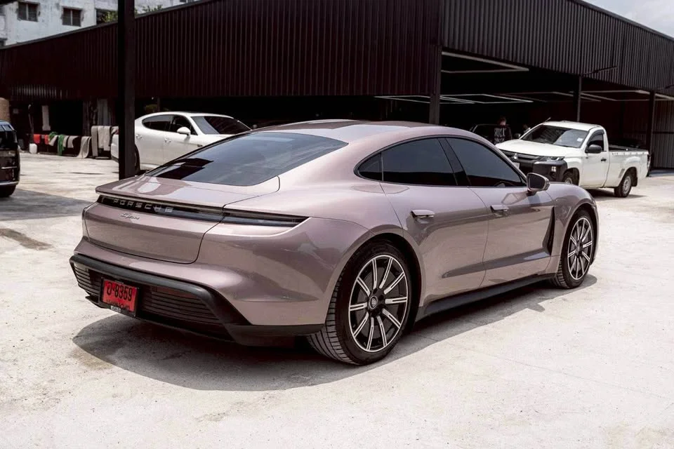 2021 Porsche Taycan 9J1 2