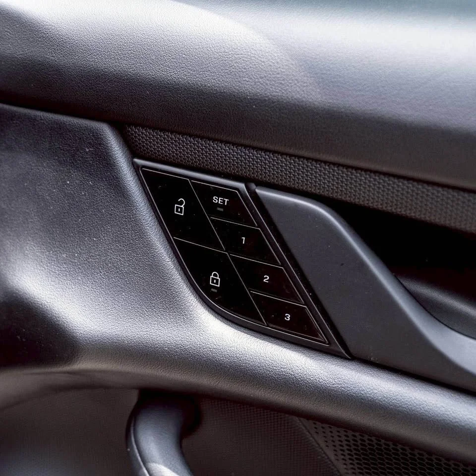 2021 Porsche Taycan 9J1 3
