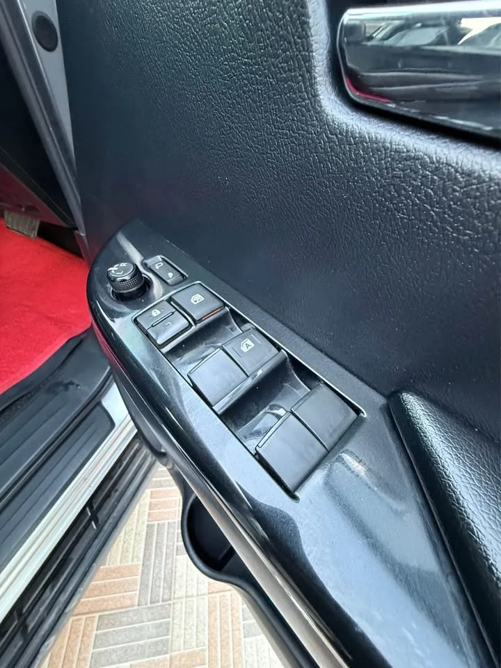 2020 Toyota Hilux VIII 2