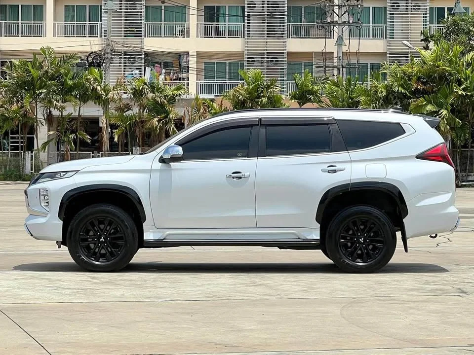 2021 Mitsubishi Pajero Sport III 3