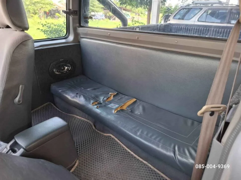 1999 Nissan Frontier I 2