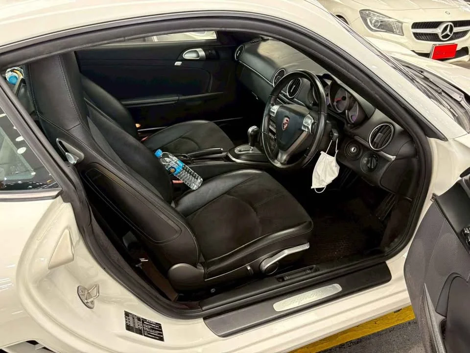 2017 Porsche Boxster and Cayman II 3