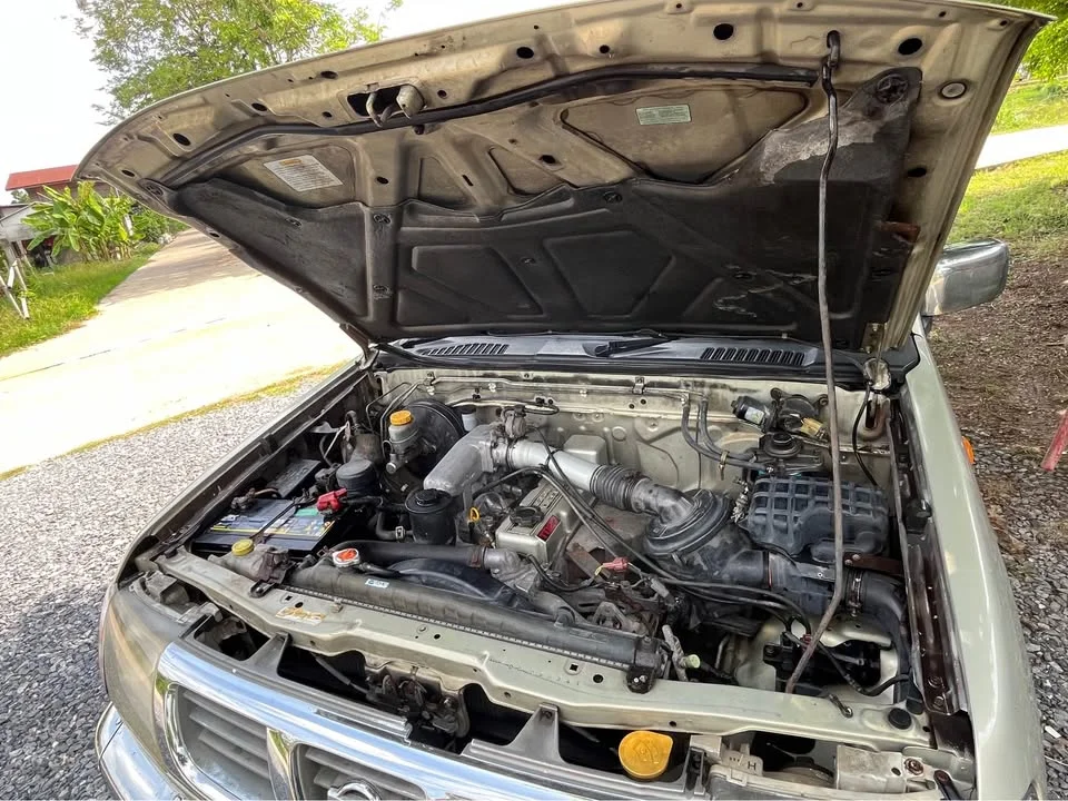 2001 Nissan Frontier I 2