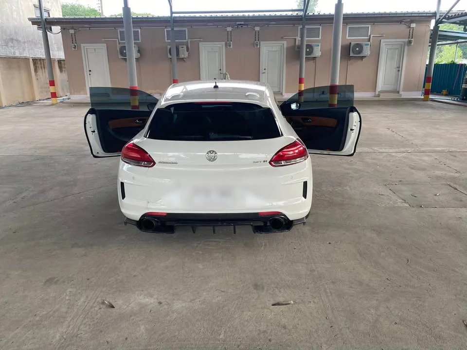 2011 Volkswagen Scirocco III 3